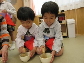 茶道教室とマリア様へのプレゼント製作✨